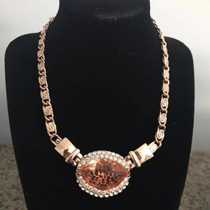 NWT purchased in Italy , costume necklace
